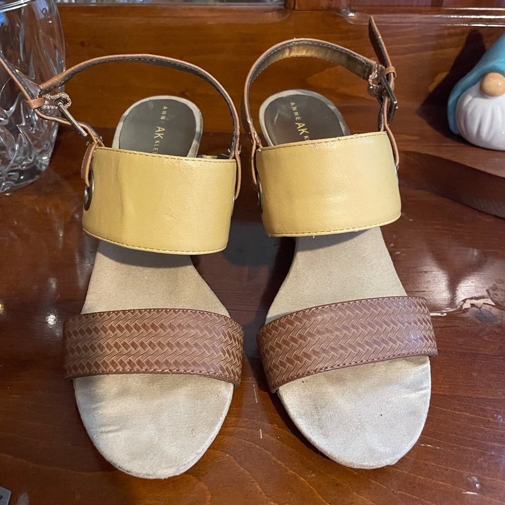Anne Klein Yellow and Brown Sandals